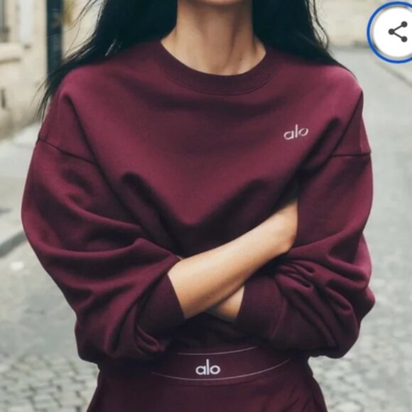 Alo Yoga Tops - Alo Yoga Accolade Crew Neck Sweatshirt--Small NWT